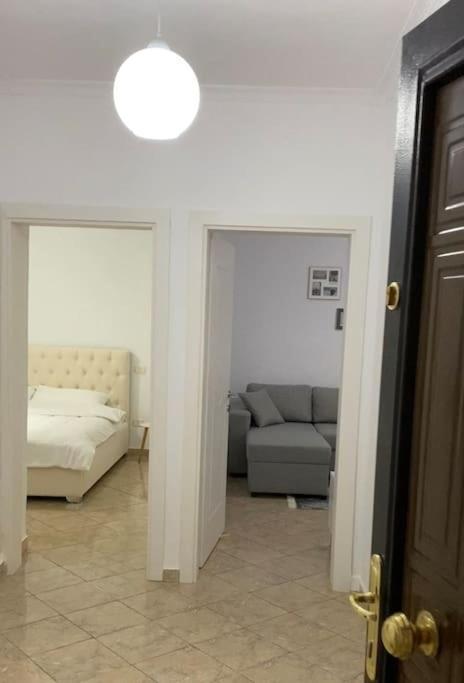 Es Apartment Tirana Exteriör bild